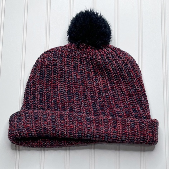 Love Your Melon Cuffed Style Beanie Winter Hat With Pom Pom Red and Blue OS - Picture 2 of 3
